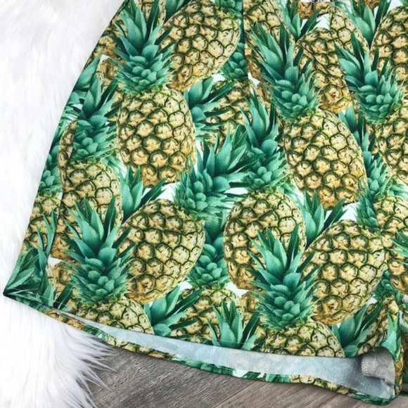 Show Me Your Mumu Pineapple Print Shorts FINAL ✂️ - Picture 7 of 8